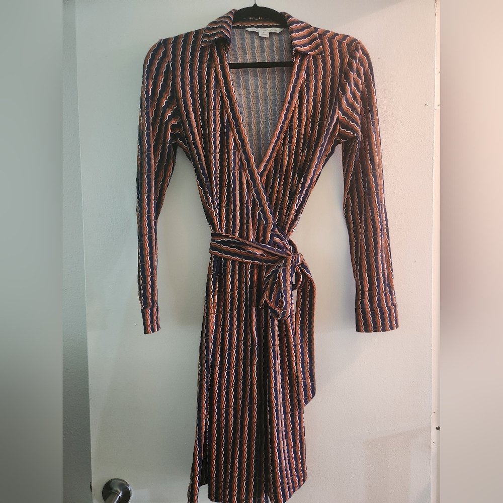 Diane von Furstenberg midi wrap dress - Size 6